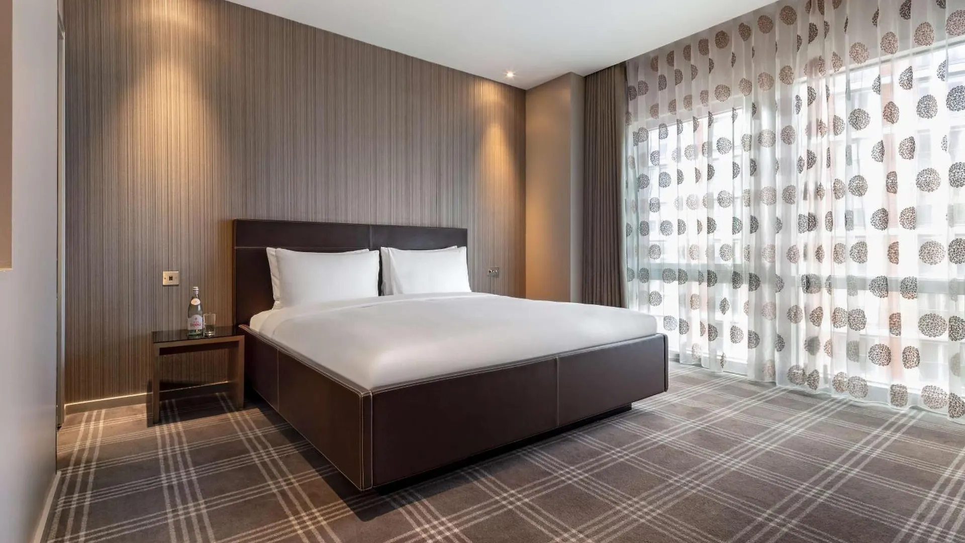 **** Отель Radisson Blu Hotel, London Canary Wharf East Великобритания