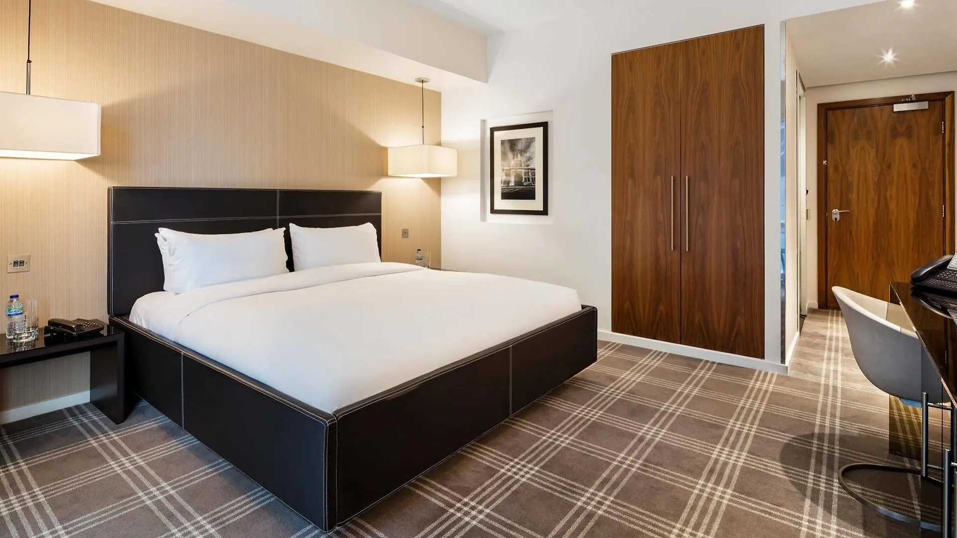 Radisson Blu Hotel, London Canary Wharf East 4*,  Великобритания