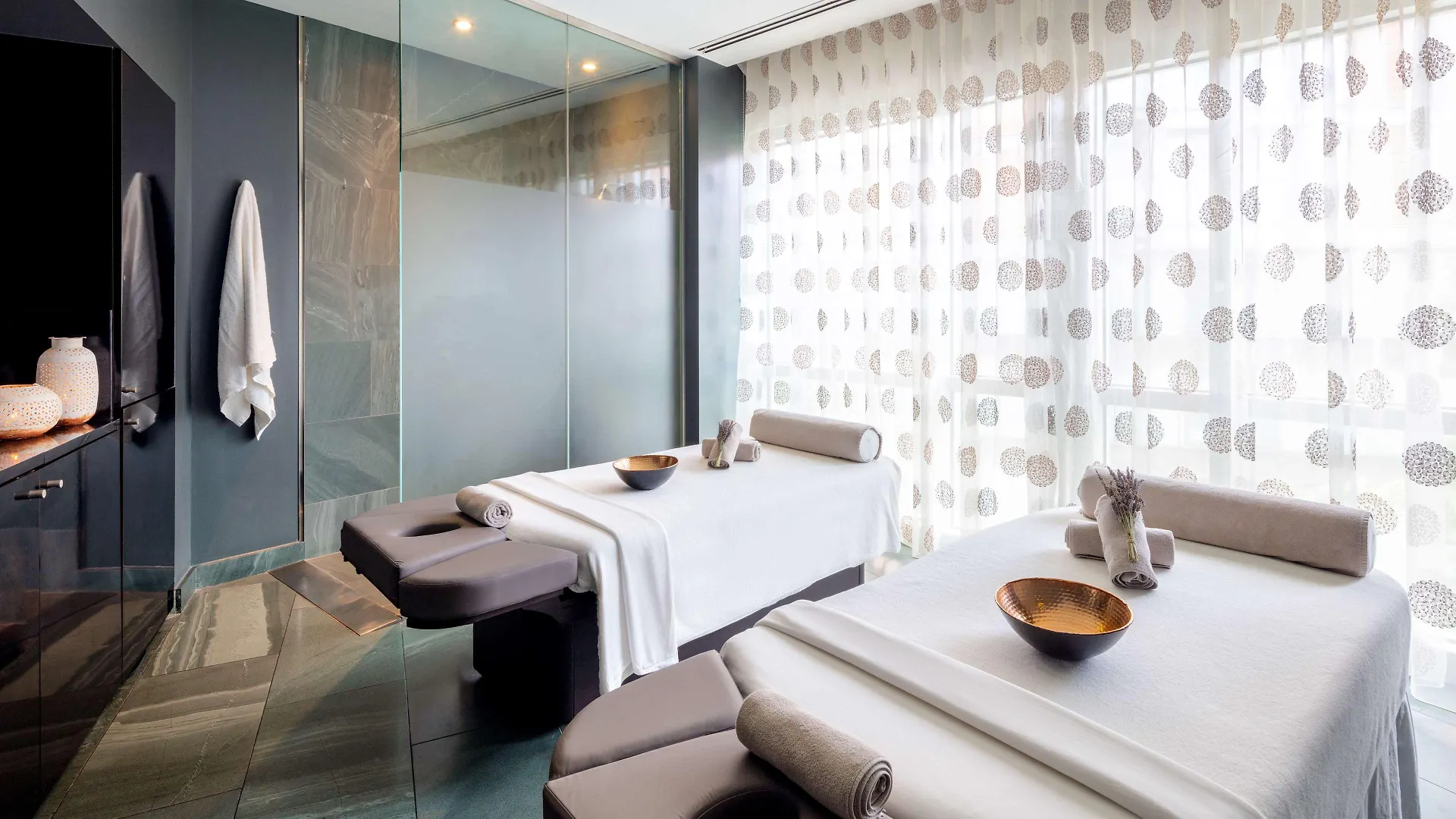 **** מלון Radisson Blu Hotel, London Canary Wharf East בריטניה